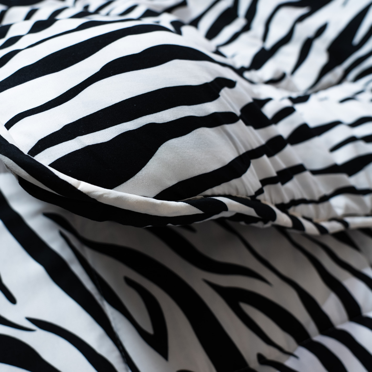 Zelesta Wonderbed Light - Zebra Skin