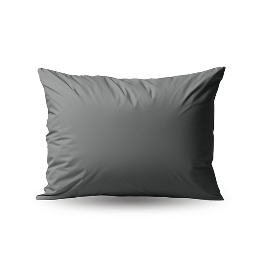 Ein unifarbenes graues Kissen mit glatter Oberfläche und leichten Falten, abgebildet auf weißem Hintergrund. Perfekt zu kombinieren mit dem Zelesta Premiumbed Baumwolle Kissenbezüge Set von 2 in Anthrazit & Taupe für ein luxuriöses Schlaferlebnis.