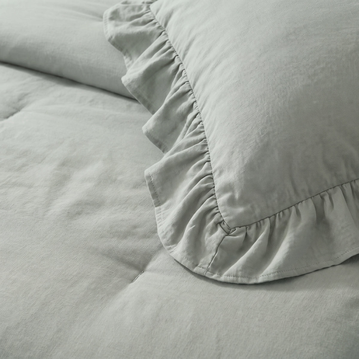 Zelesta Everyday Ruffles Bettdecke - Meergrün