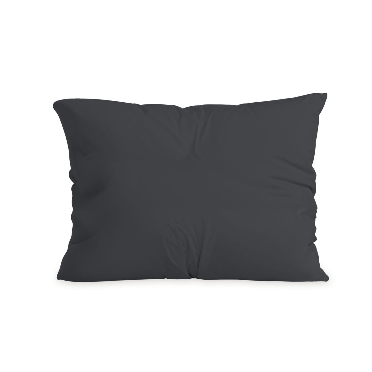 Ein Set aus zwei Zelesta Comfort Duo Kissenbezügen in sanftem Schwarz, passend für 80x80cm Kissen, wird vor weißem Hintergrund gezeigt.