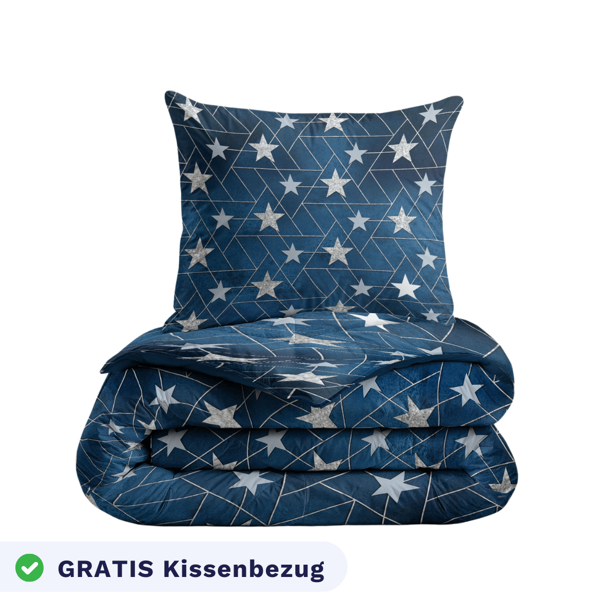 Das Zelesta Kiddybed - Silver Stars ist ein blaues Bettwäscheset mit weißem Sternenmuster, das einen Kissen- und einen Bettbezug enthält. Es verfügt über temperaturregulierendes Bettzeug und ein Etikett am unteren Rand mit der Aufschrift "GRATIS Kissenbezug".