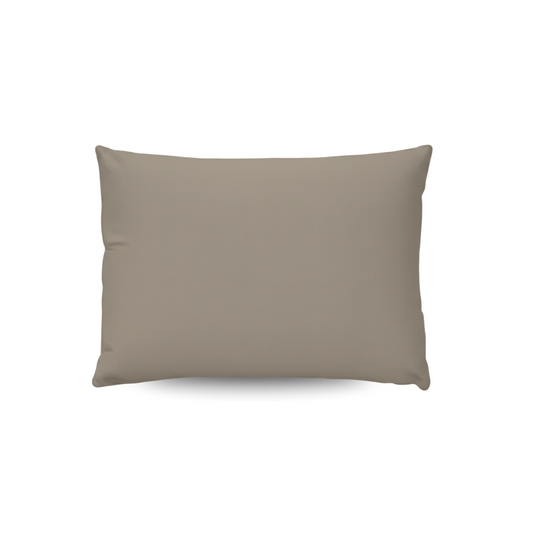 Zwei Zelesta Wonderbed Kissenbezüge in Natural Taupe mit superweicher Mikrofaser-Oberfläche sind rechteckig und auf weißem Hintergrund zentriert.