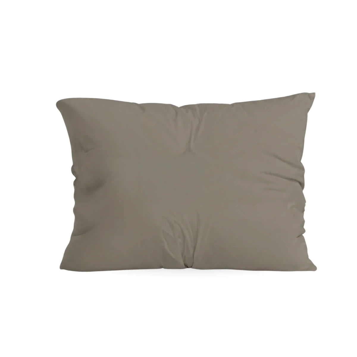 Das Zelesta Pure Uni Kissenbezüge Set von 2 in Anthrazitgrau ist vor einem weißen Hintergrund abgebildet, ideal für die Kombination mit einem katoenen Dekbed, um Ihrer Bettwäsche zusätzlichen Komfort und Stil zu verleihen.