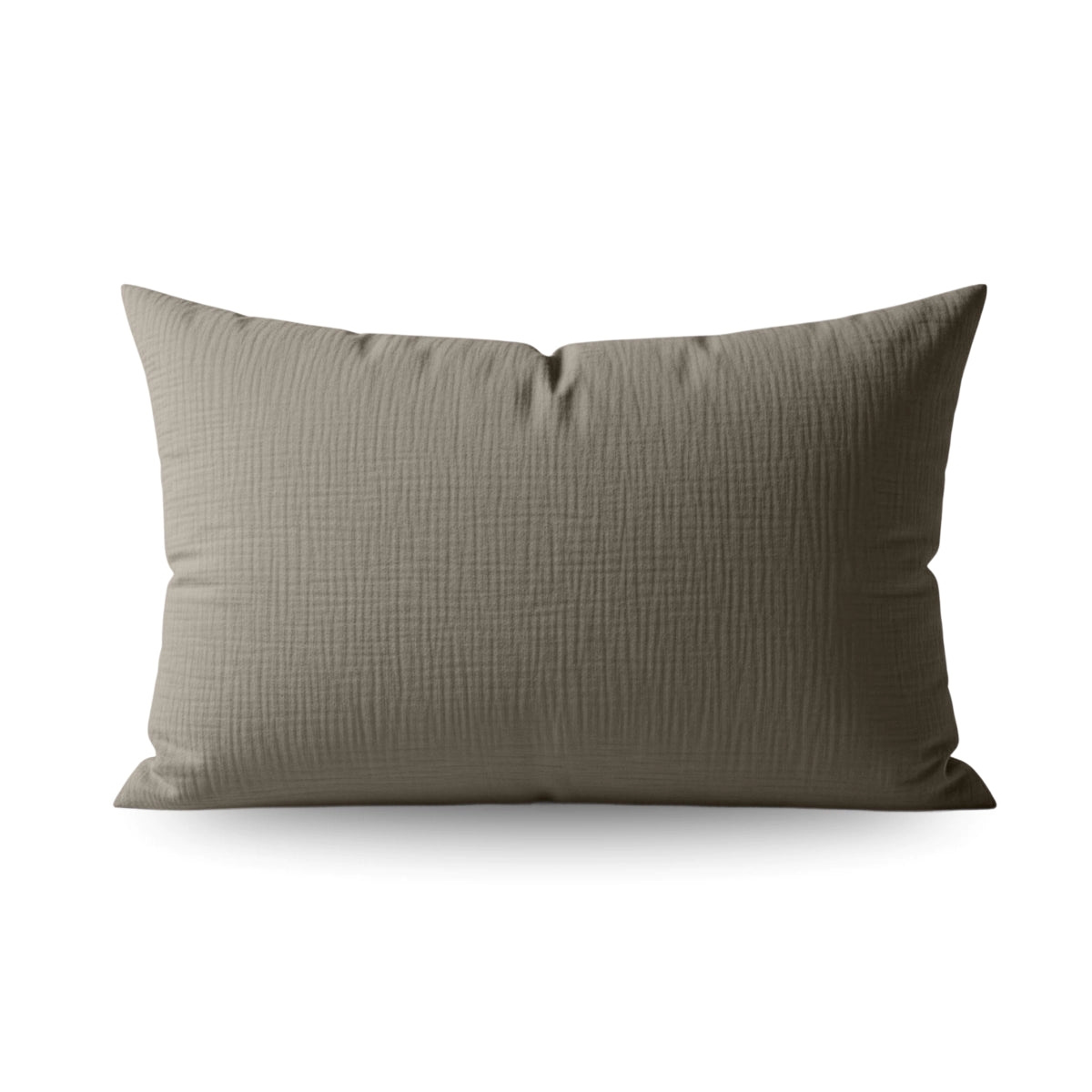 Ein rechteckiges taupefarbenes Kissen mit strukturierter Oberfläche ist auf weißem Hintergrund abgebildet - ideal für die Verwendung mit dem Teddy Baumwolle Mousseline Kissenbezüge Set von 2 - Taupe oder als Teil eines kuscheligen Bettensembles.