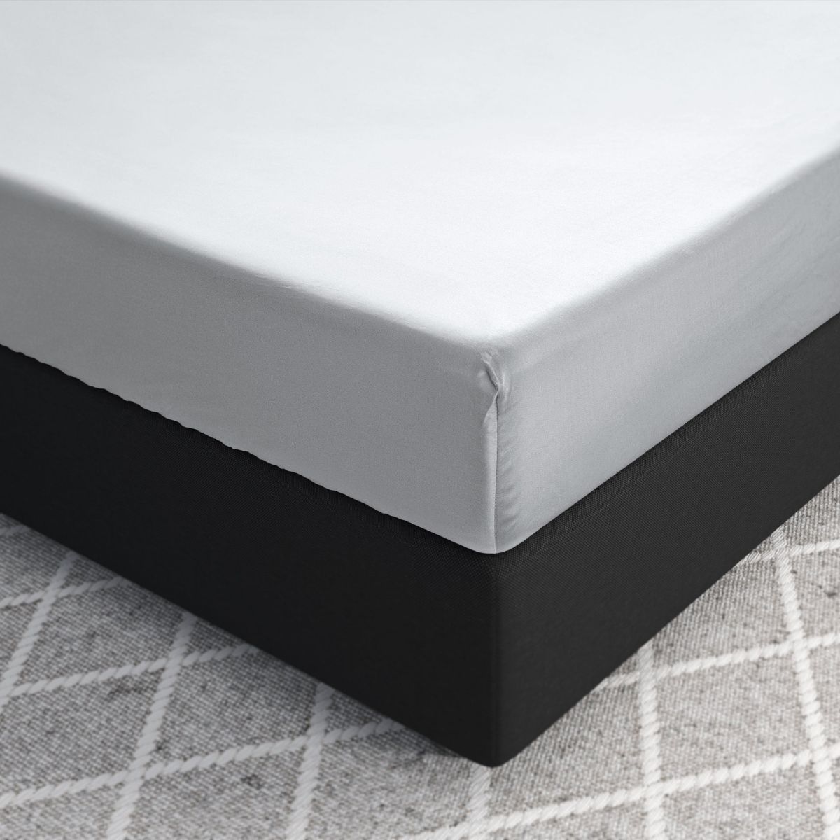 Primaviera Satin Deluxe Spannbetttuch Weiß